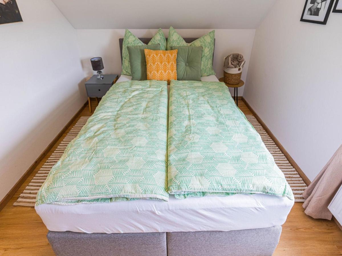 Beautiful In With Garden Apartment